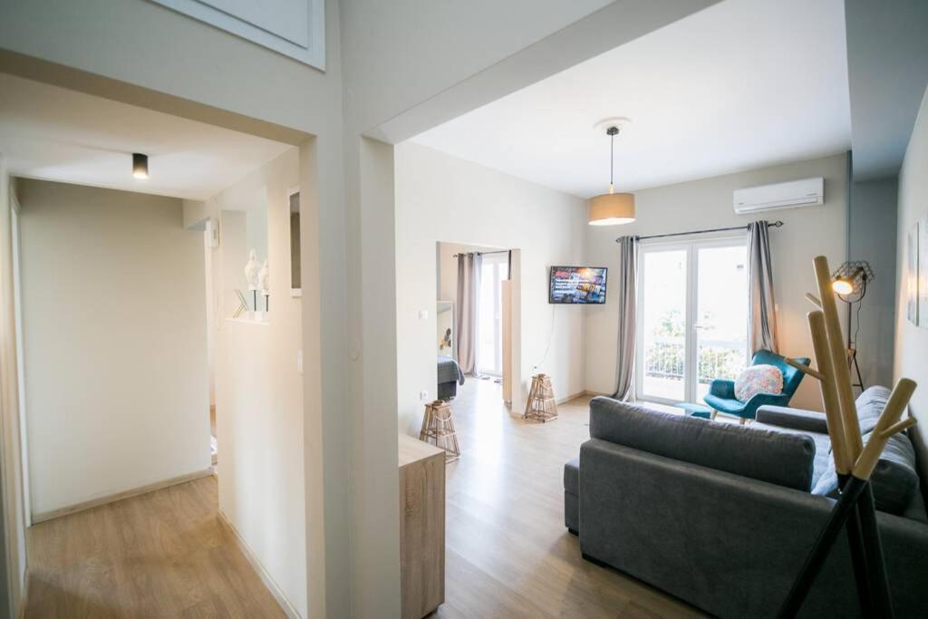 Belajo Central Apartment And Jacuzzi !! โวโลส ภายนอก รูปภาพ